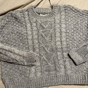TALULAH Gray Textured Knit Sweater